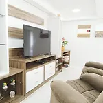 Sofisticado Apartamento De Frente Para O Mar, De 2 Dormitorios Para Ate 6 Pessoas